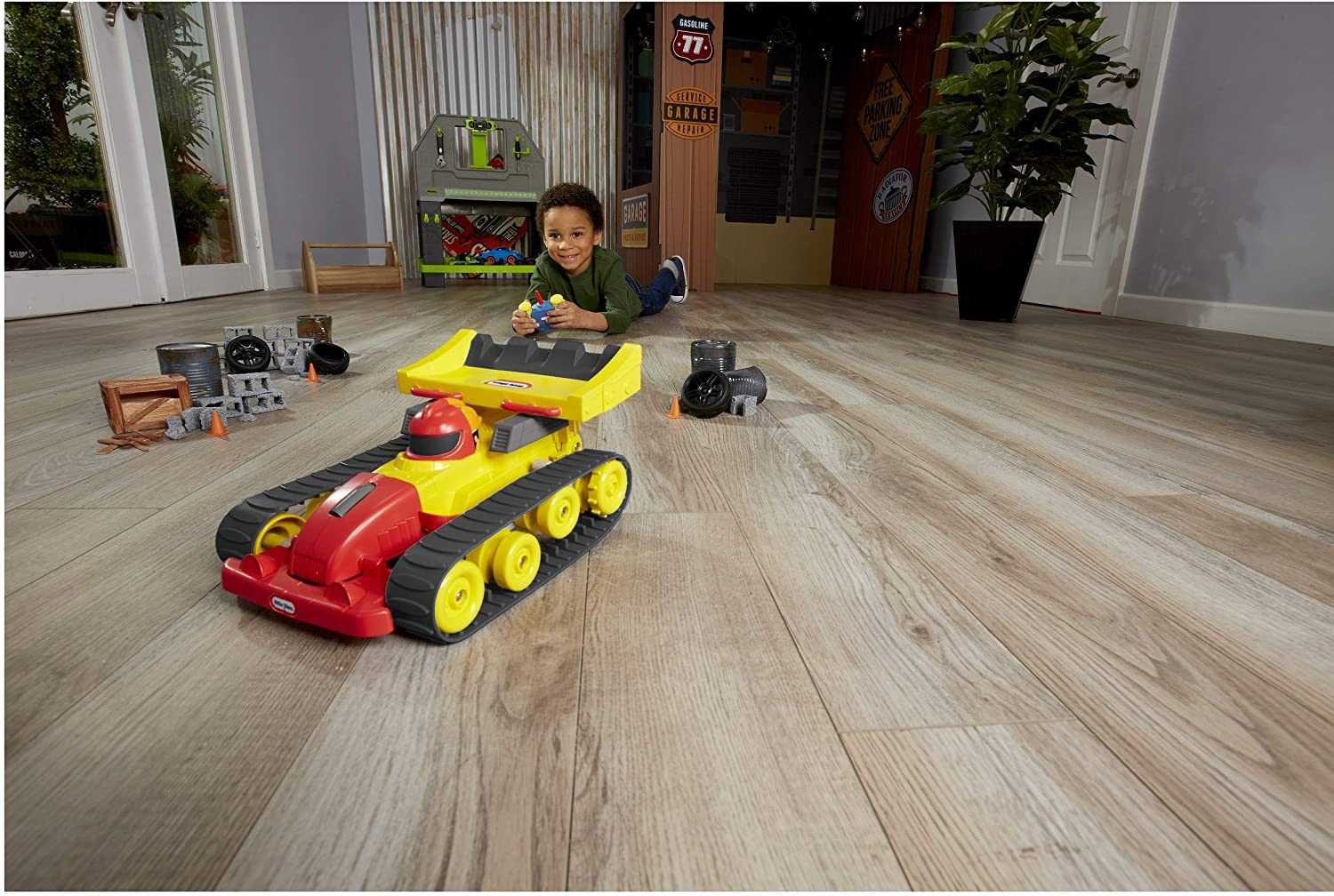 Състезателен Булдозер Трансформираща Кола с дистанционно Little Tikes