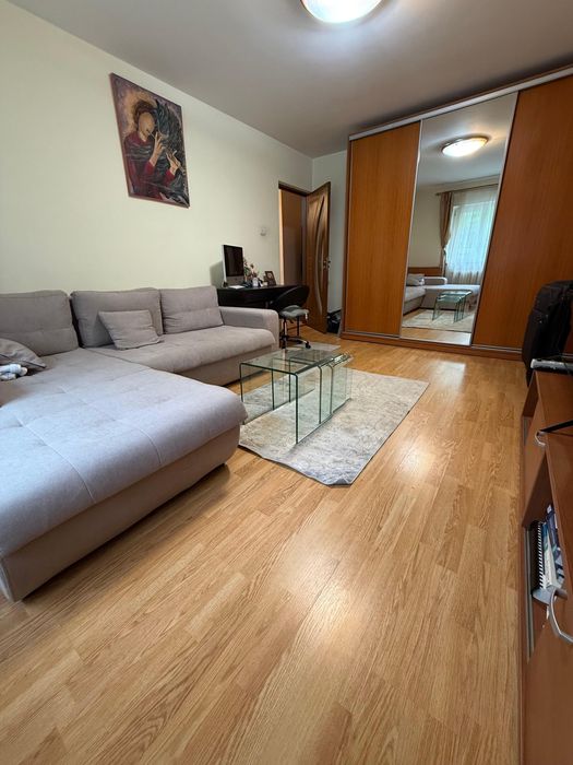 Apartament de inchiriat