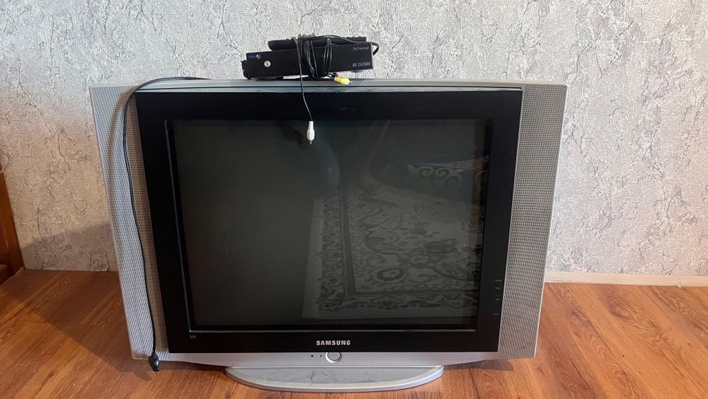 Продам тв  с отау