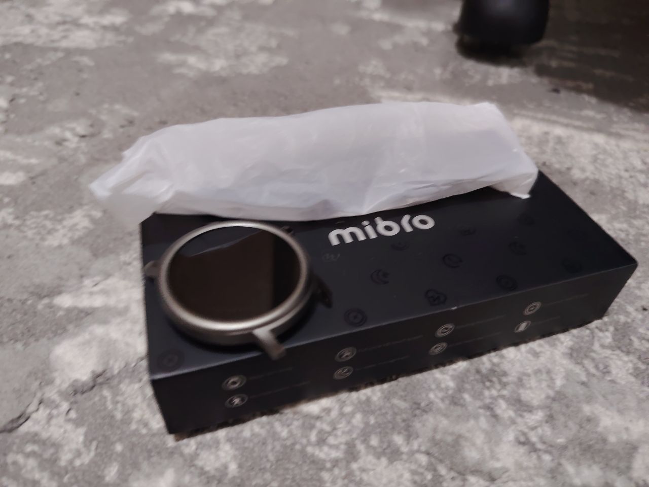 Смарт-часы Mibro Air  230 000 сум