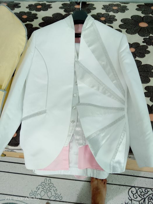 Костюм бял Versace