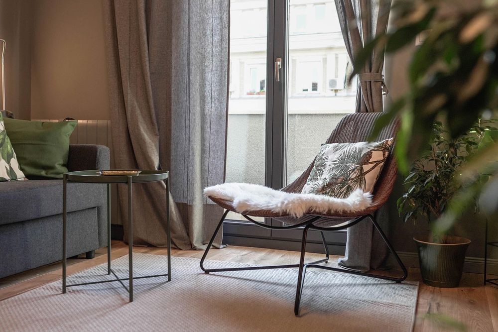 Дава се под наем Тристаен апартамент в София, Център - 78 кв.м за 1500 € - Снимка #4
