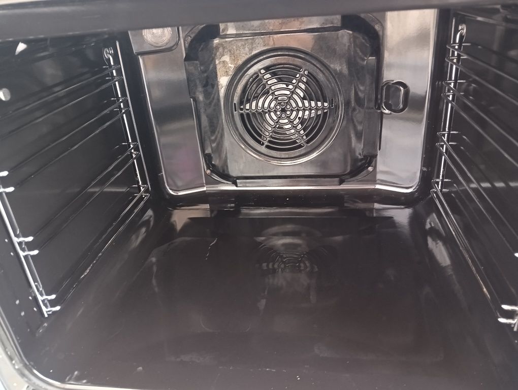 Свободно стояща печка с керамичен плот Gorenje 2 години гаранция!