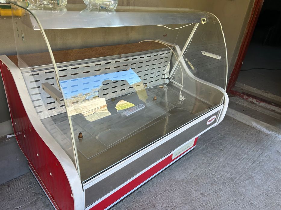 Vitrină frigorifică  mezeluri