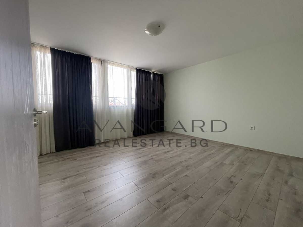 Продава се Четиристаен апартамент в Пловдив, Кършияка - 192 кв.м за 1407 €/кв.м - Снимка #2