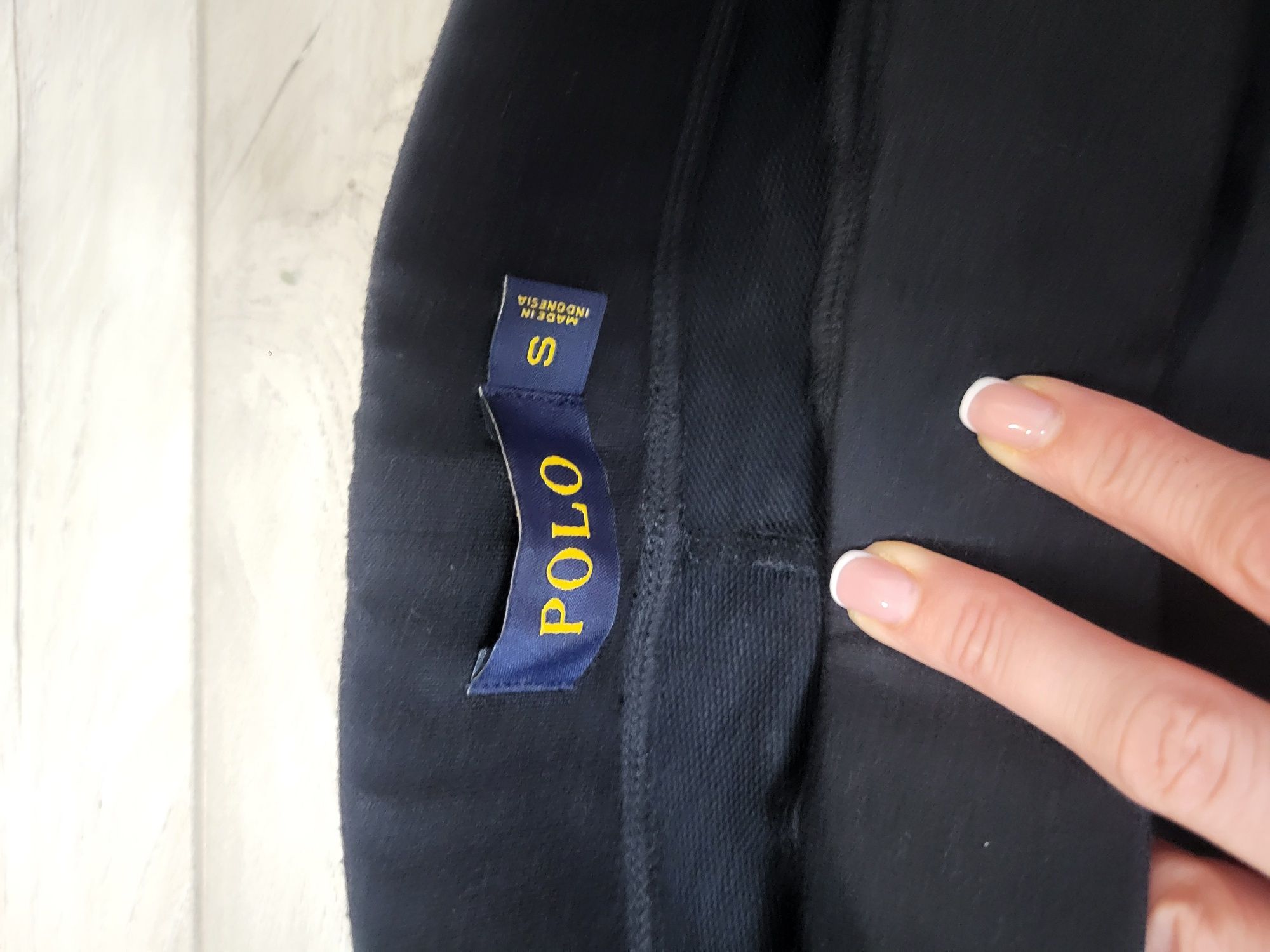 Тениска Ralph Lauren, къси панталони Polo, горнище Nike, кори за футбо