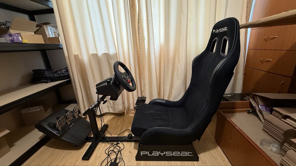Set Gaming Racing Playseat, volan Logitech G29 si pedale