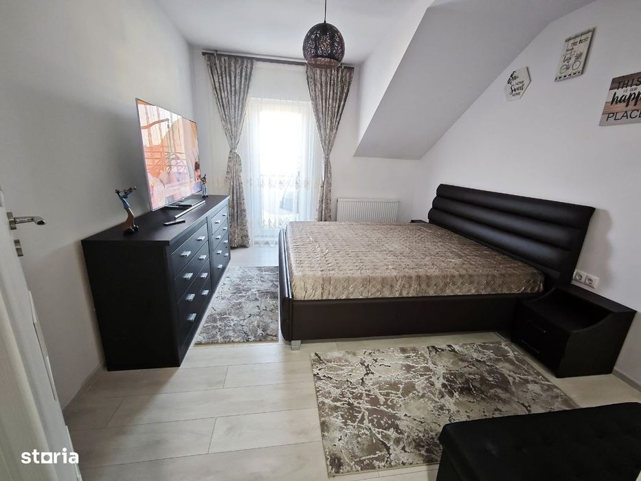 Apartament cu 3 camere de vanzare zona Tractorul bloc nou