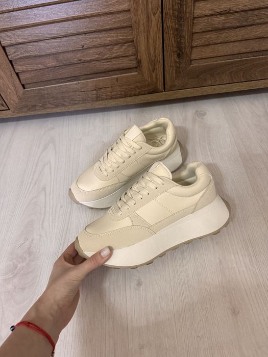 Дамски сникърси Reserved