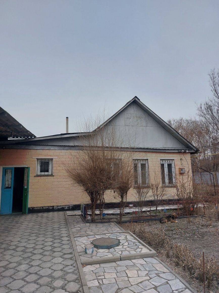 Продам дом  дом заходи и живи
