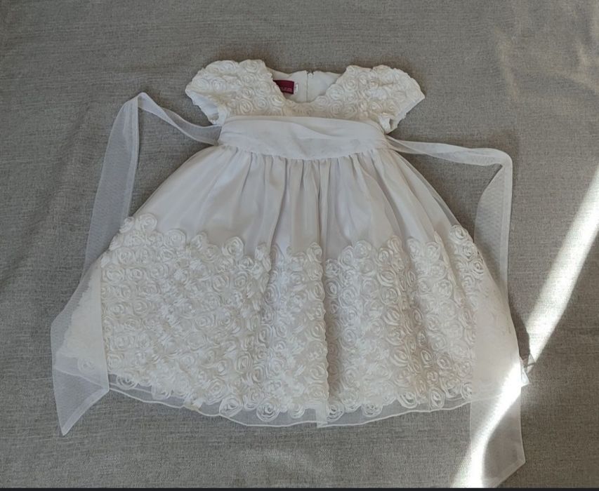 Продается платье для девочки