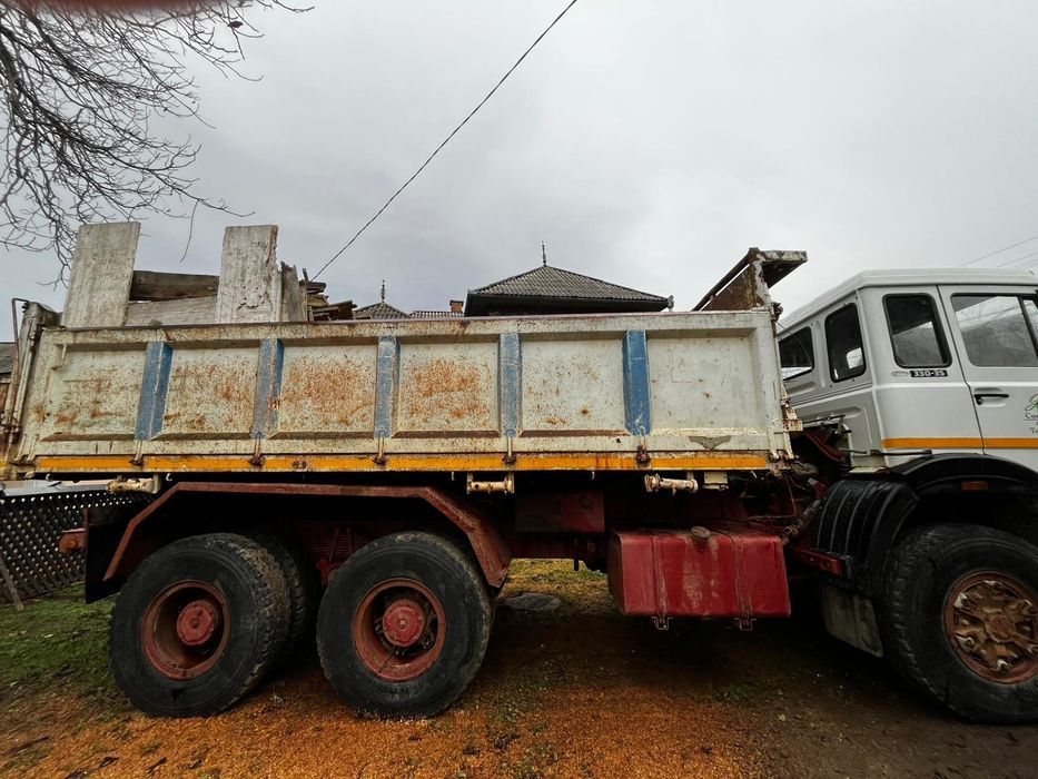 IVECO  Basculabil  6x4