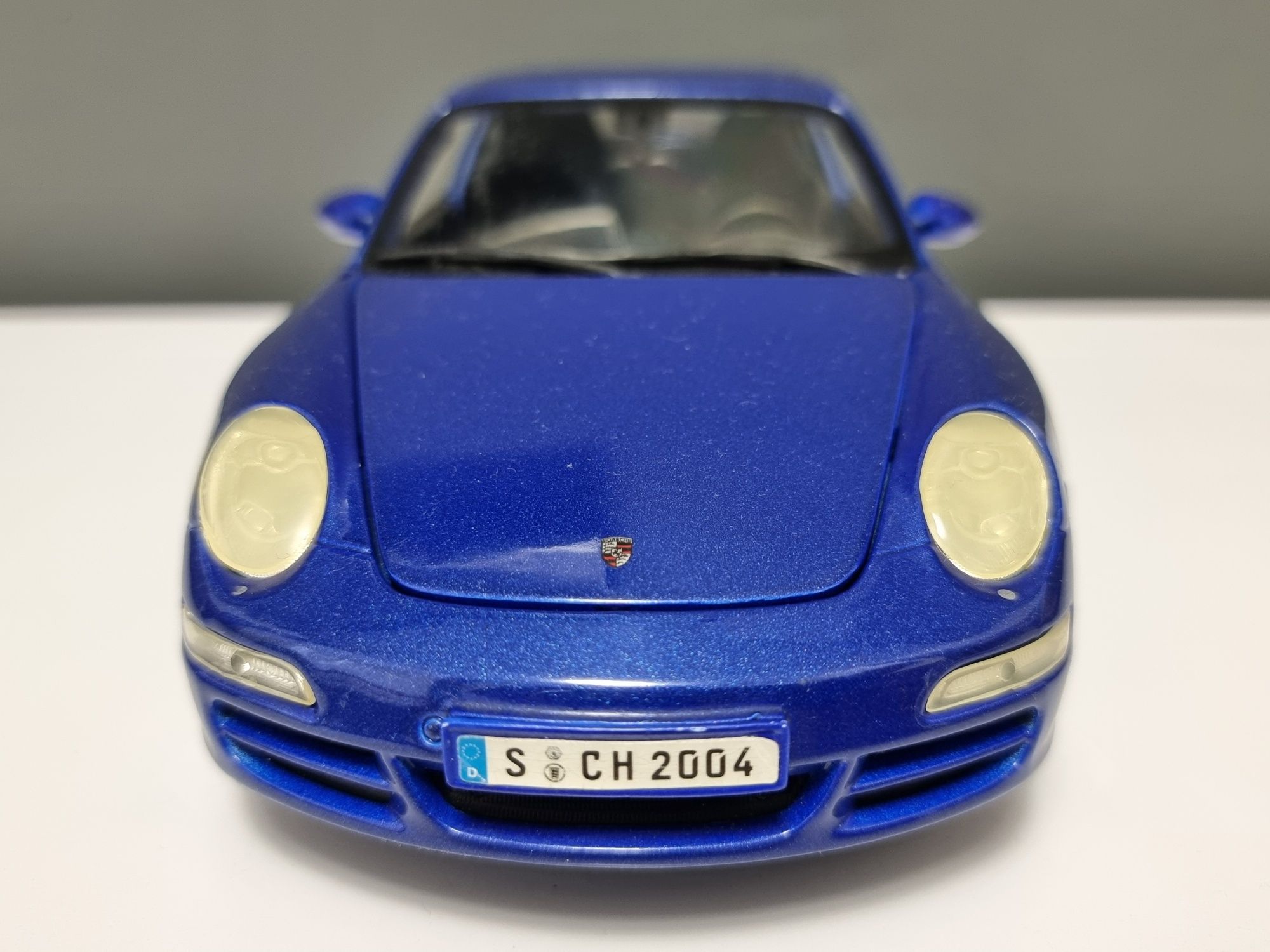 Macheta Porsche Carrera S 1/18 Maisto colectie