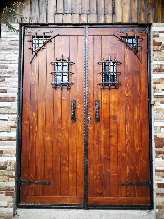 Usi Rustice din lemn masiv, Calitate superioara, 3000 lei