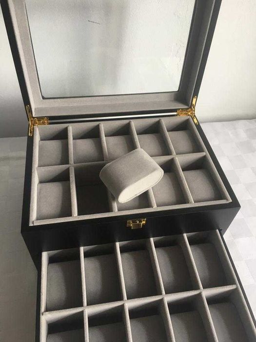 Cutie Caseta Depozitare pentru 20 Ceasuri lemn – cadoul ideal. SIGILAT