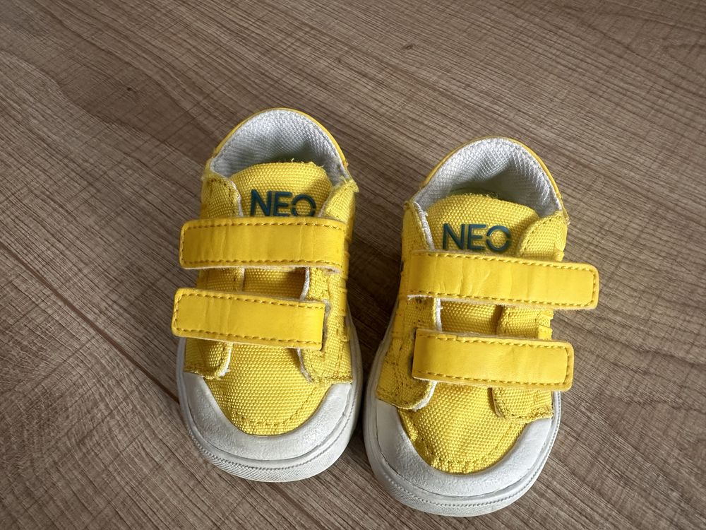 Tenisi Adidas NEO marimea 18