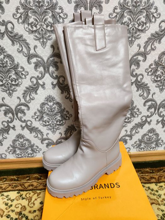 Сапоги женские новые