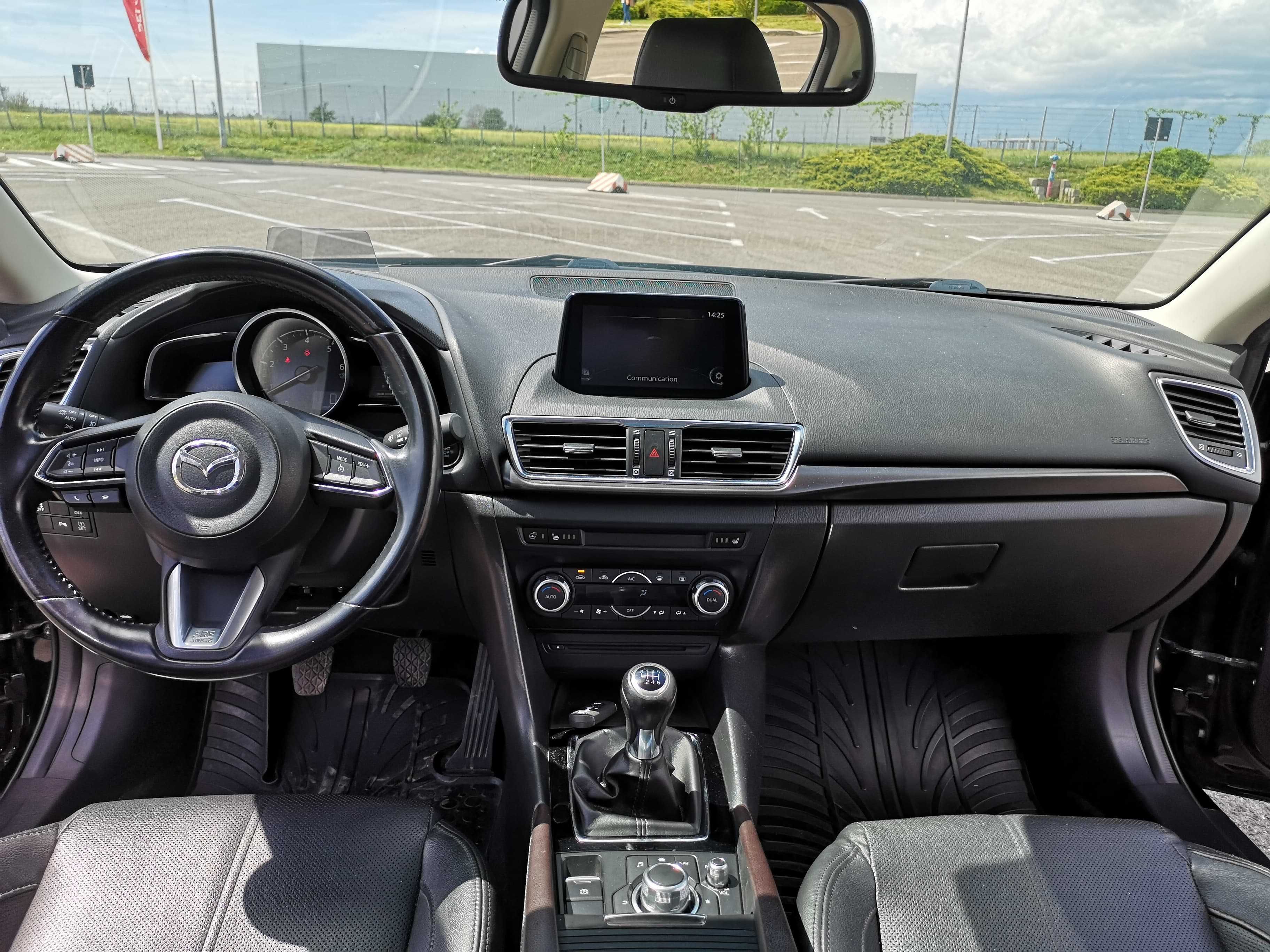 Vând Mazda 3 sedan, full, 2.2. diesel, 150 cp, 2018