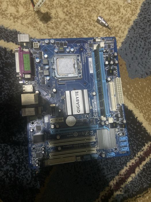Leptop,sursa,plcute ram si placa de baza