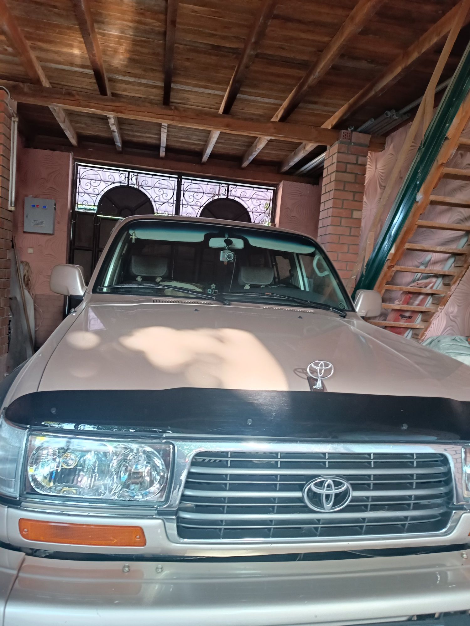 Toyota Land Cruiser 80