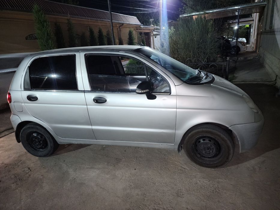 matiz 3 tali srochna sotiladi