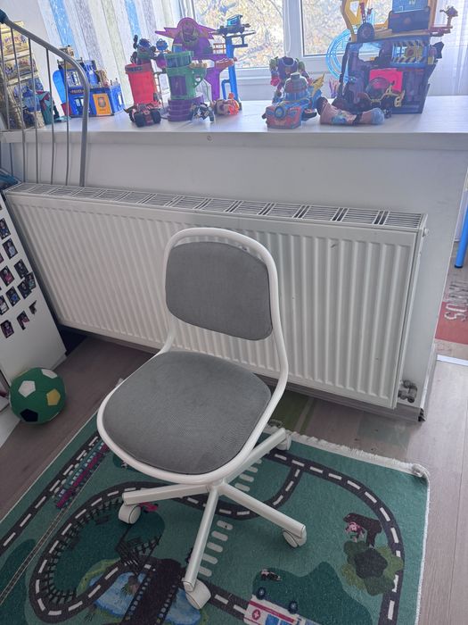 Scuan birou copii ikea