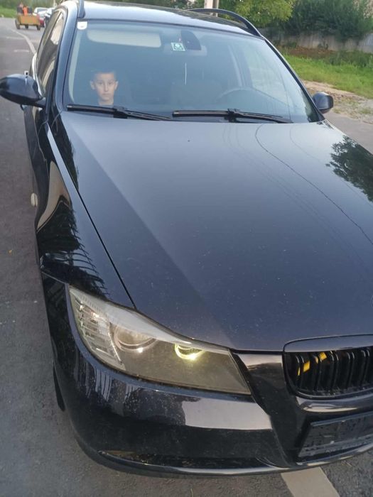 Vând BMW e91 320d N47