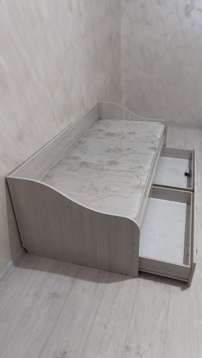 Кровать одноместное