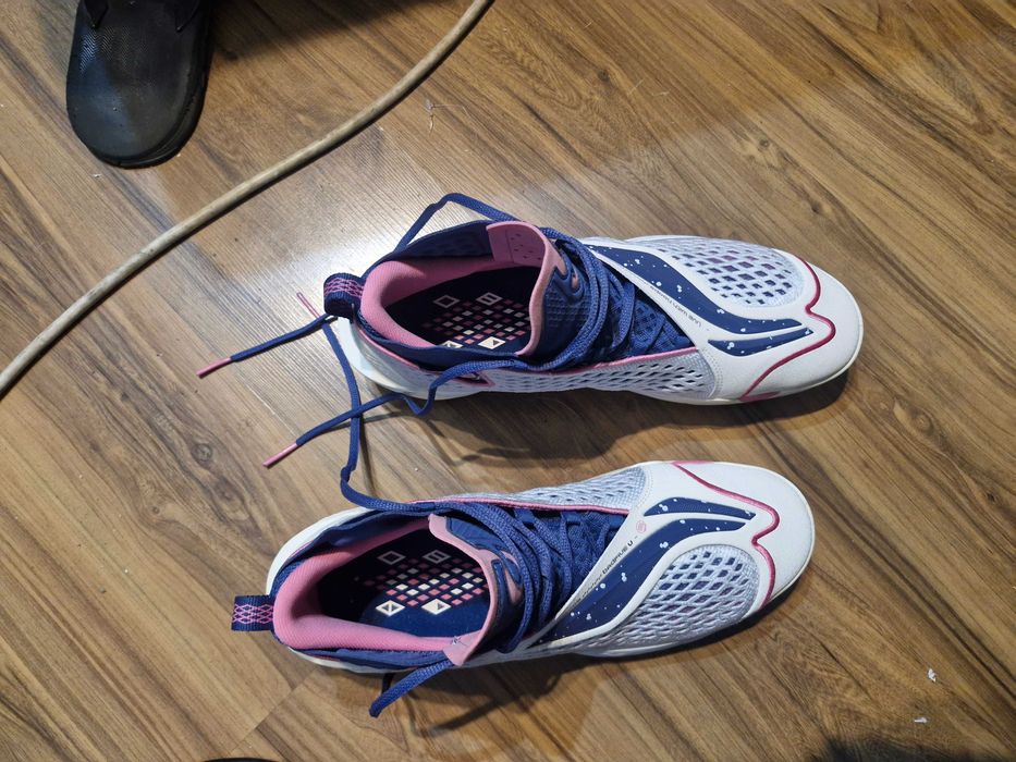 Li ning badfive v 46 номер маратонки за  баскетбол