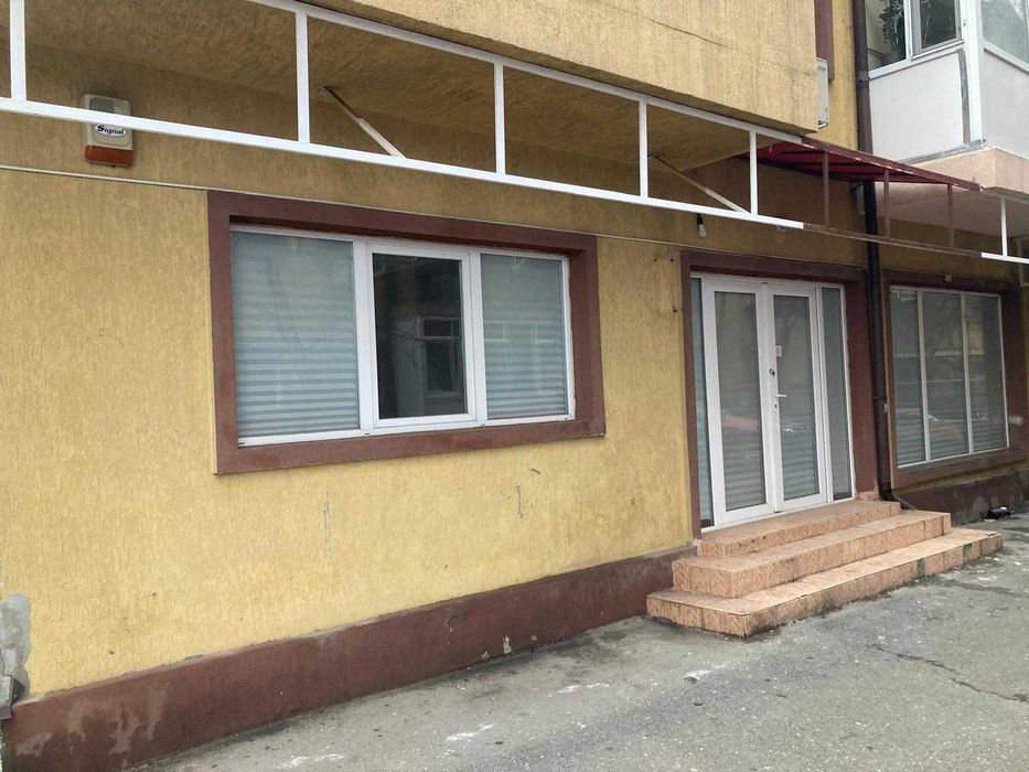 Spatiu comercial de  INCHIRIAT/VANZARE  Militari Residence