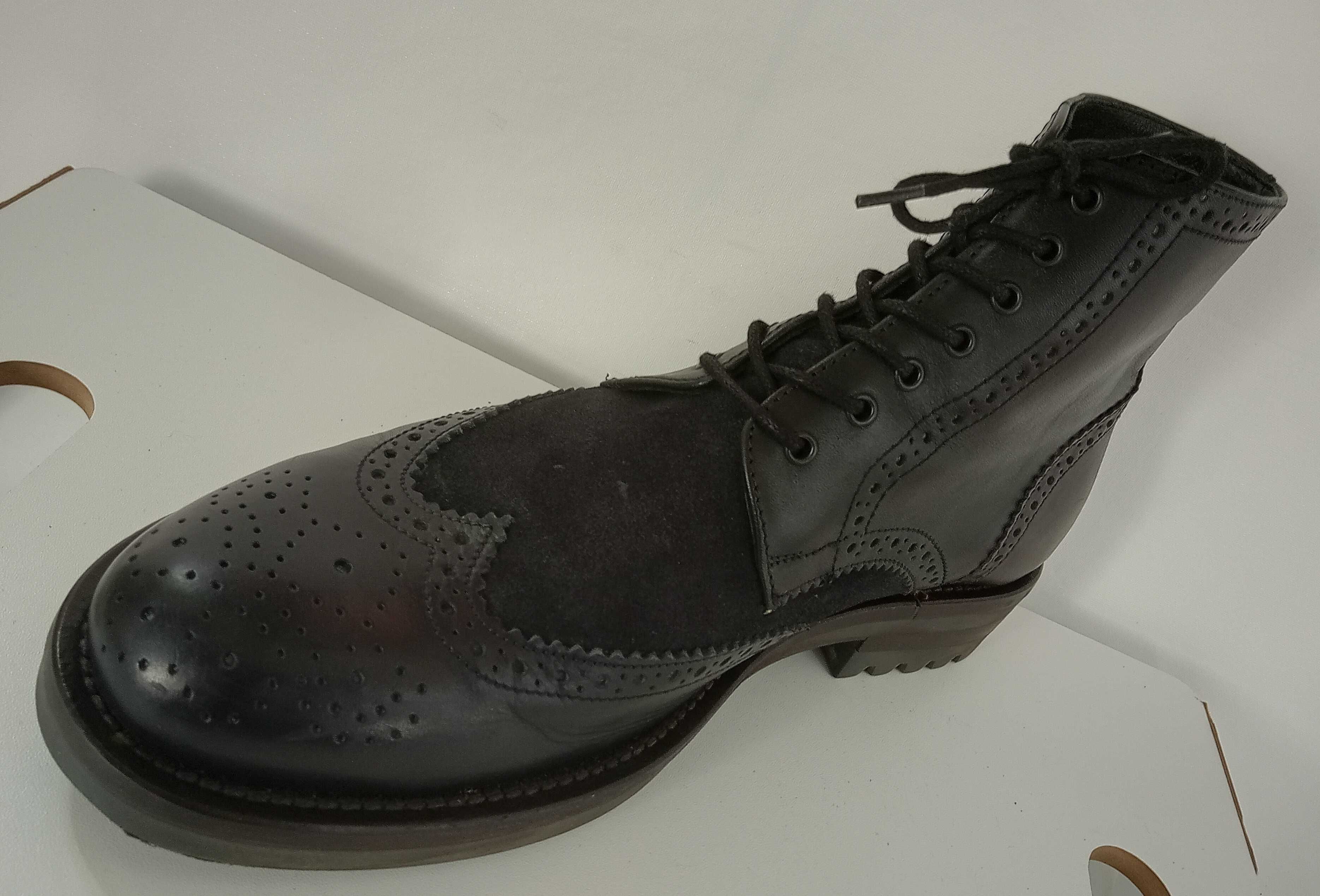 Ghete lace up 42 brogue premium Minelli doua tipuri de piele nat.moale