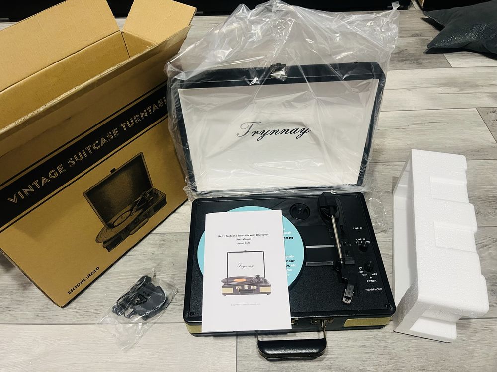 Pick-up vintege suitcase turntable