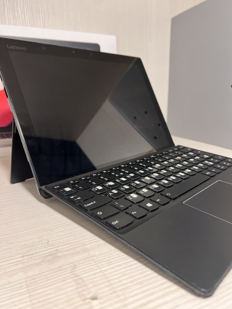 Lenovo IdeaPad Miix 720 i5 8Gb 256SSD/Рассрочка 0-0-12/Код товара Т845