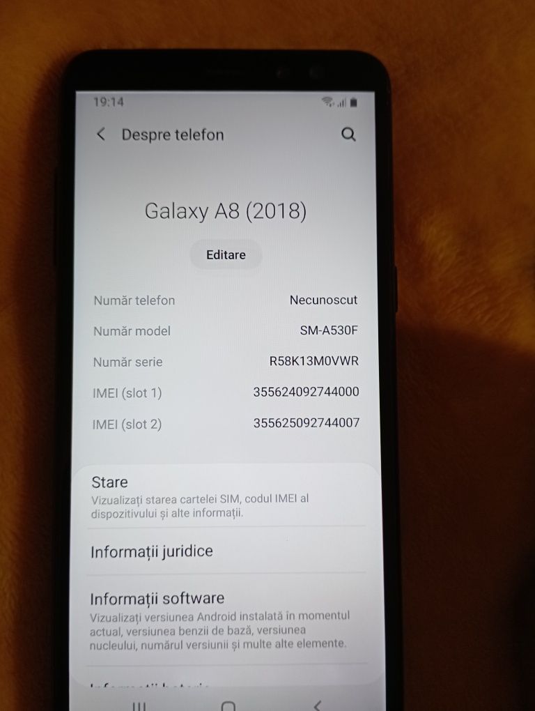 Vând Samsung A8 4gb rami