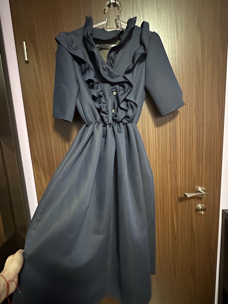 Тъмно-синя миди рокля Koshuta