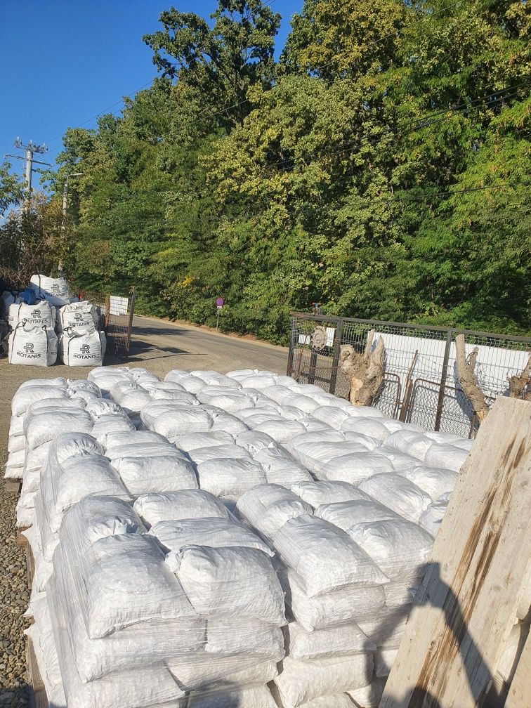 Marmura sparta mozaic si praf marmura de Ruschita 35 lei sac de 50 kg