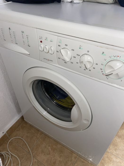 Masina de spalat indesit