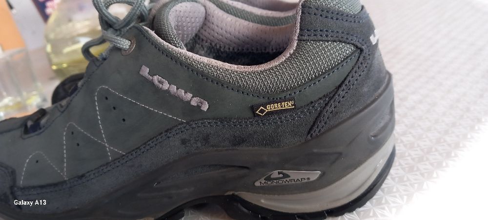 Lowa pantofi piele treching