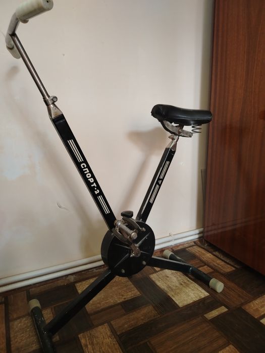 Тренажёрный велосипед