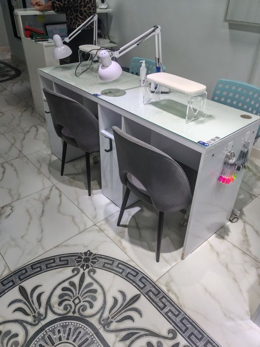 Столы маникюрные, 2 рабочих места вместе