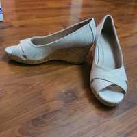 Летняя женская обувь