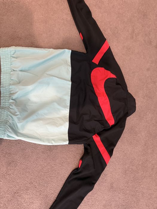 Liverpool Nike Half-Zip Track Jacket. ЛИВЪРПУЛ ветровка