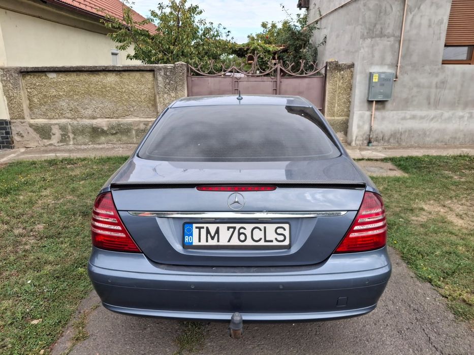 Vând E Class 2,2 CDI 2007 facelift cutie manuală.