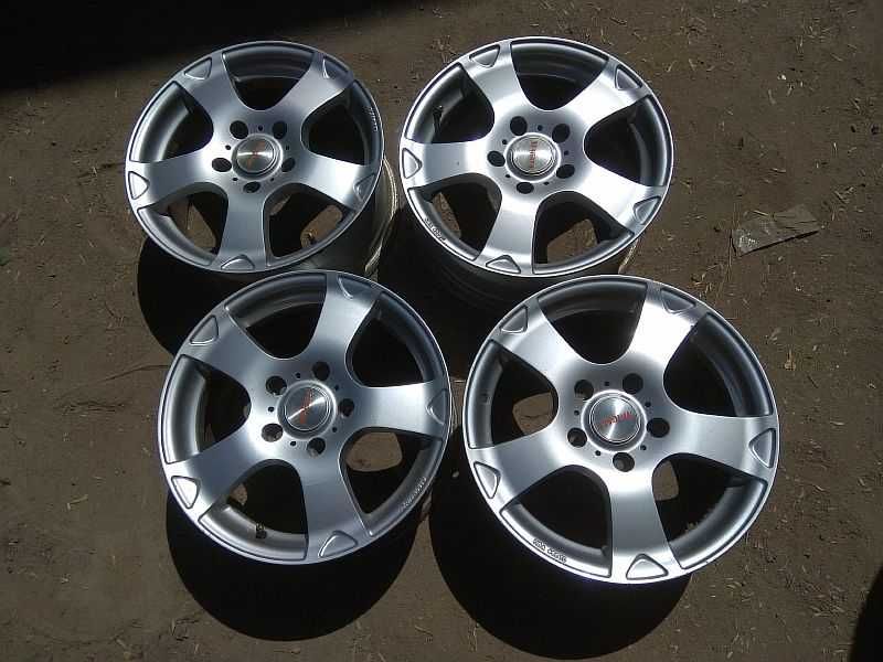 Продам оригинальные легкосплавные диски на автомашину "BMW 3"