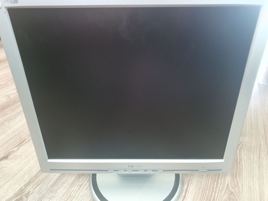 Монитор Philips 190s5