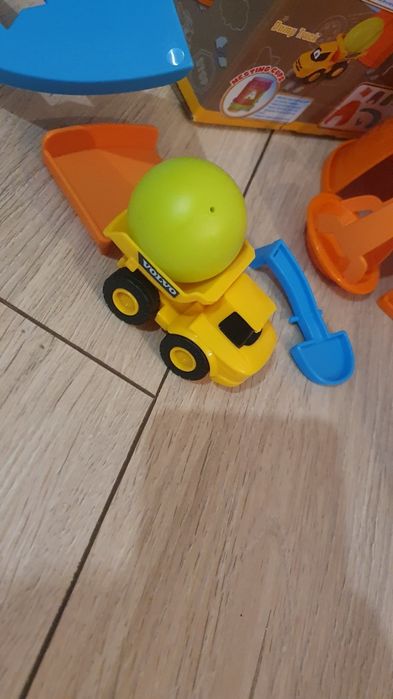 Set de joaca cu macara si basculanta, Bburago, Volvo