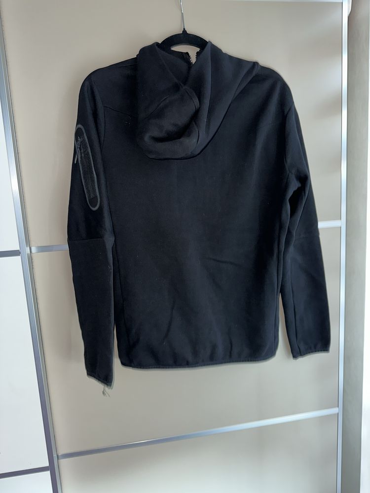 Nike tech fleece суичър