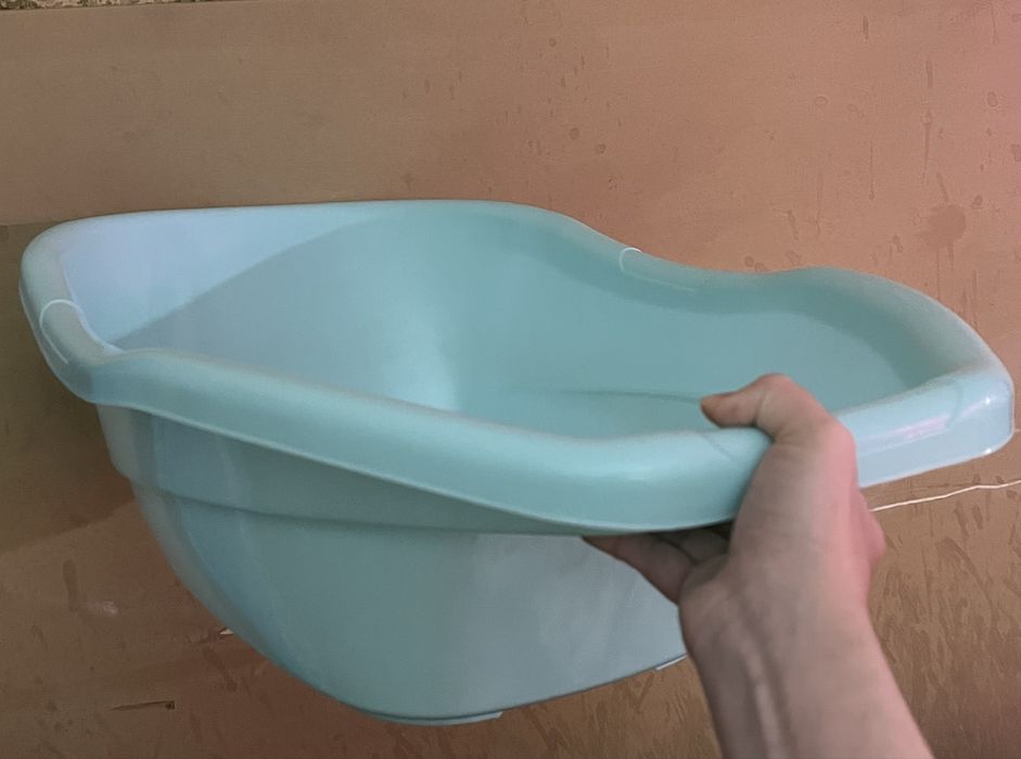 Вещи и принадлежности для новорожденного