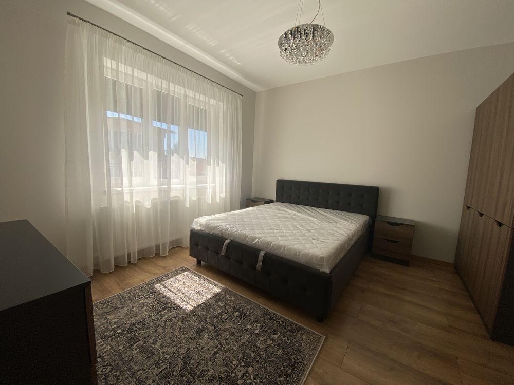 Închiriere apartament 2 camere zona centrala(Dragalina)