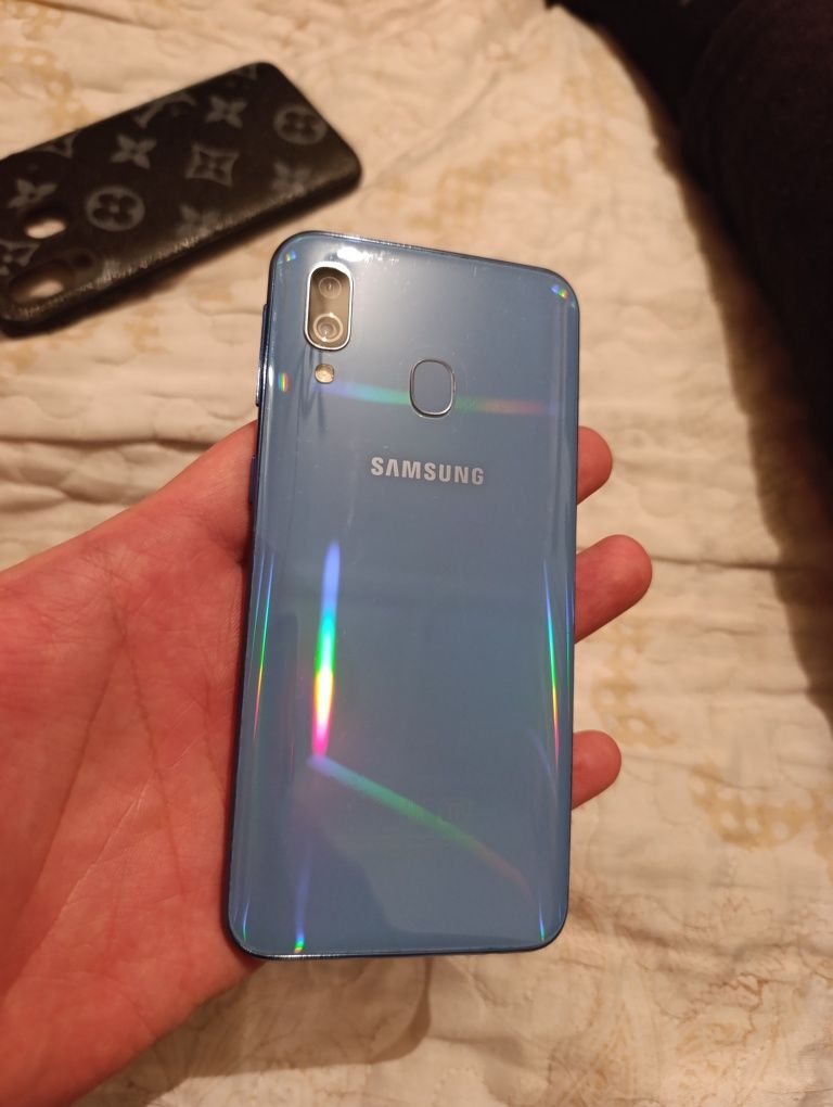 Samsung galaxy A40 kar.dok idial